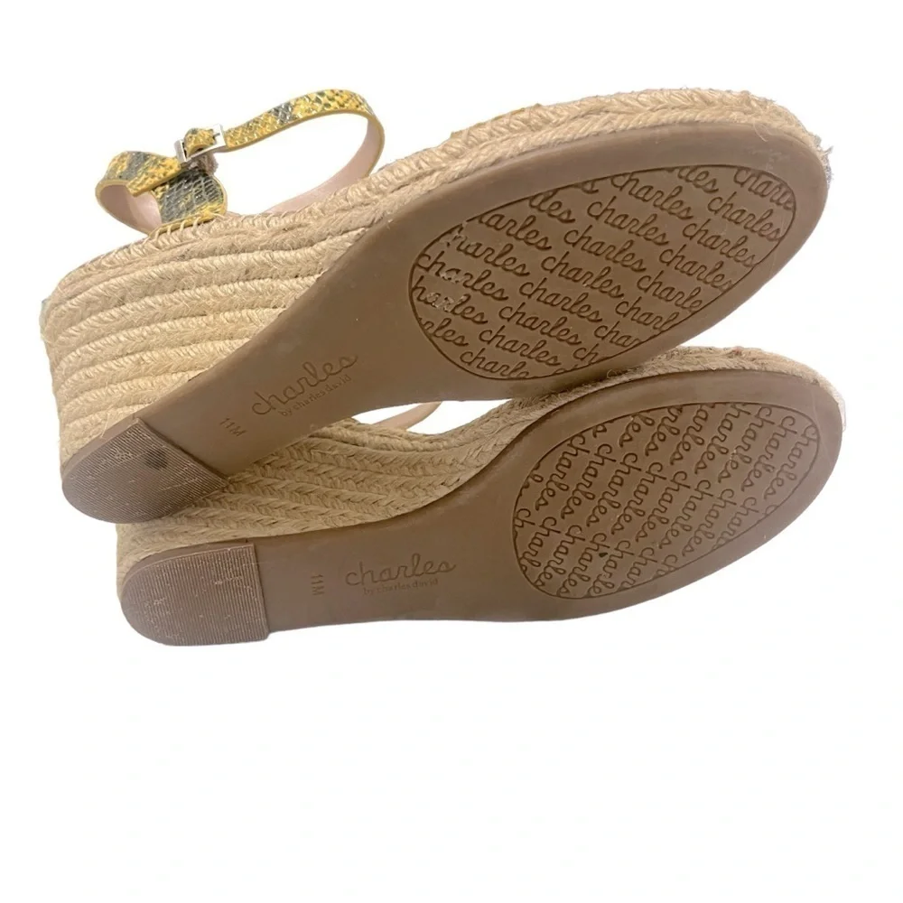 Charles By Charles‎ David Yellow Sandals Size 11